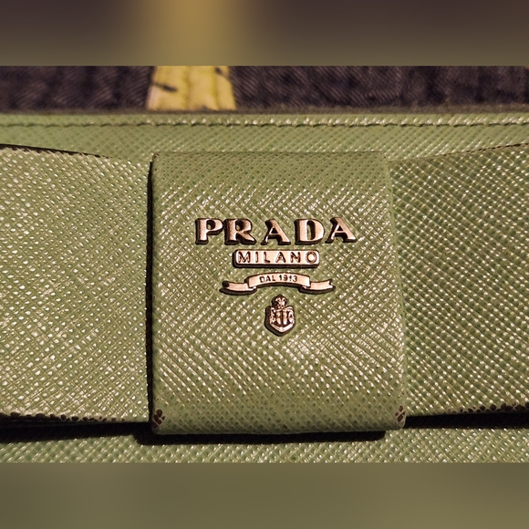 Prada Light Green Saffiano Leather Bow Continental Wallet - Picture 2 of 16